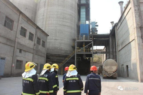 佛水路消防救援站深入轄區(qū)大型工廠開(kāi)展“六熟悉”暨實(shí)戰(zhàn)演練 筑牢安全防線 提升救援服務(wù)效能